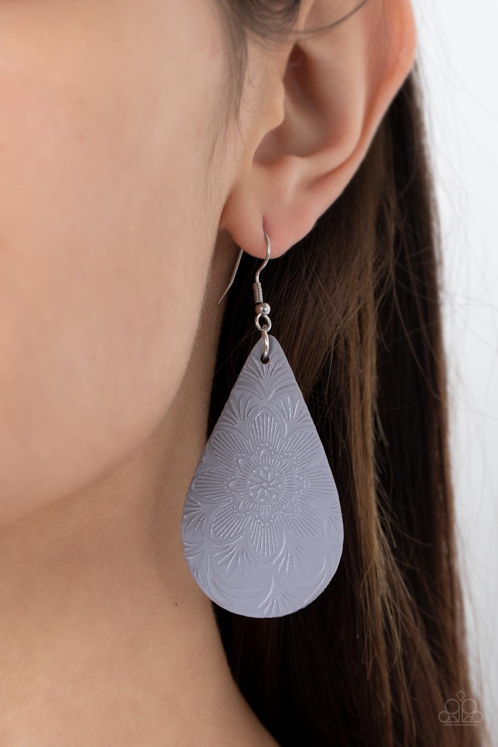 Paparazzi ♥ Subtropical Seasons - Silver ♥  Earrings