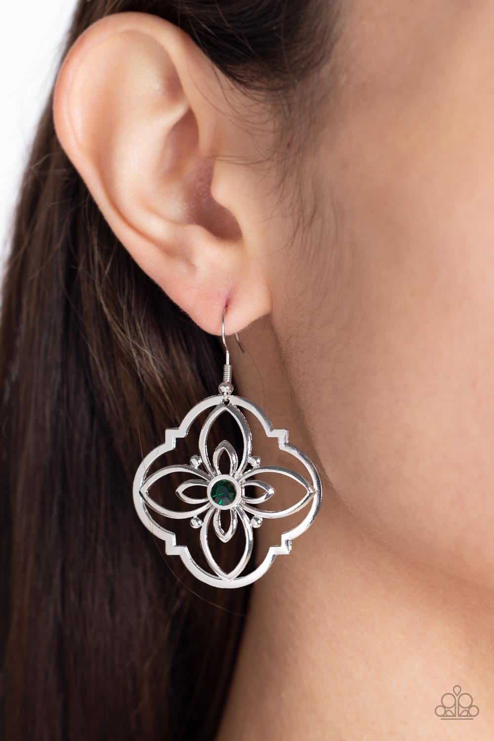 Paparazzi ♥ Treasure GROVE - Green ♥  Earrings