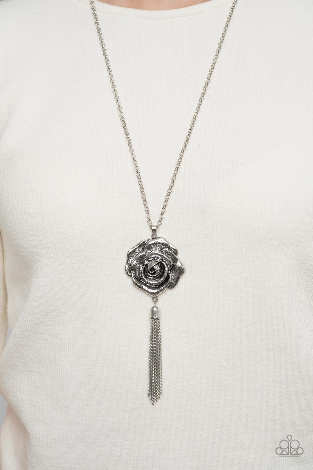 Paparazzi ♥ Rosy Redux - Silver ♥  Necklace