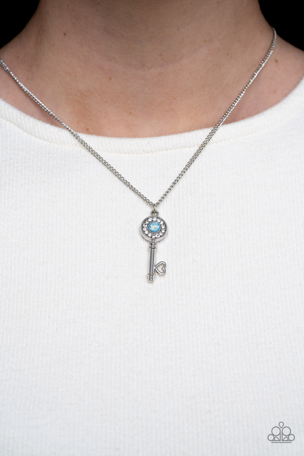 Paparazzi ♥ Prized Key Player - Blue ♥  Necklace