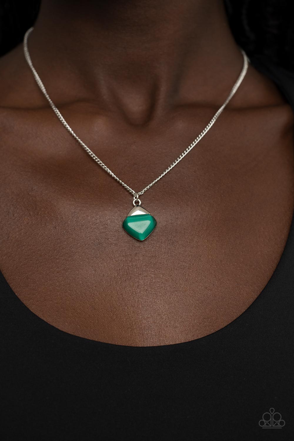 Paparazzi ♥ Gracefully Gemstone - Green ♥  Necklace