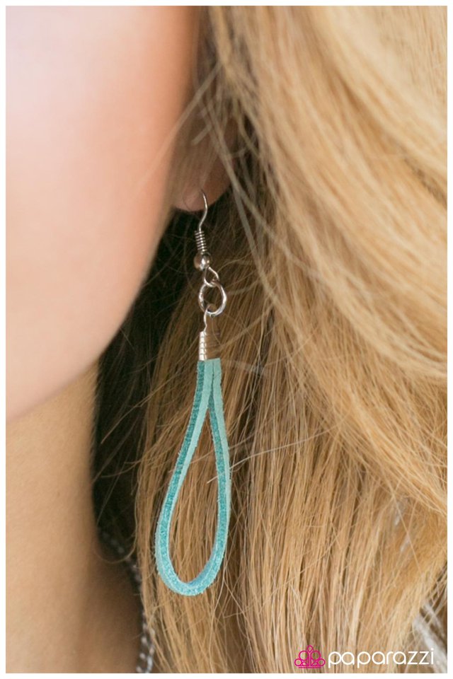 Paparazzi ♥ Airborne - Blue ♥ Necklace