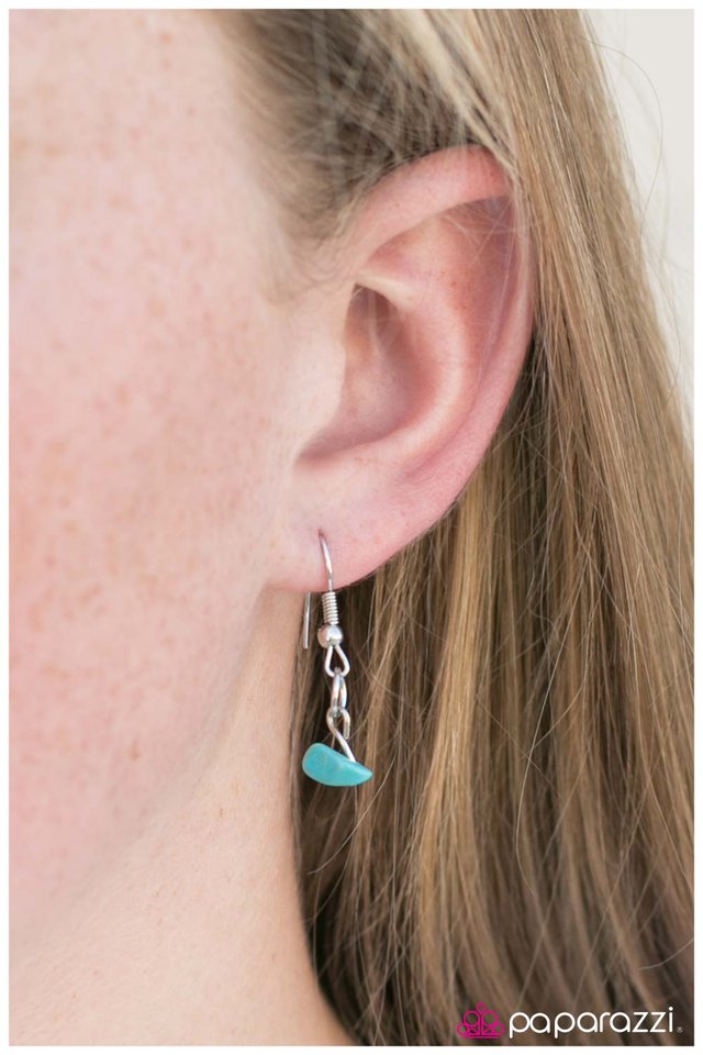 Paparazzi ♥ Positively Paleo - Blue ♥ Necklace