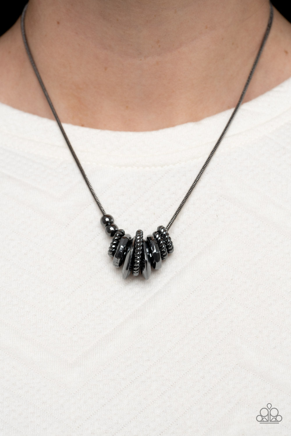 Paparazzi ♥ Mechanical Mischief - Black ♥  Necklace
