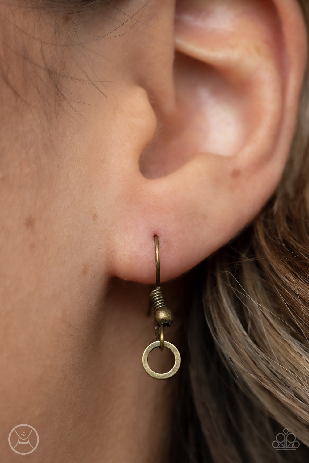 Paparazzi ♥ Keepin it Chic - Brass ♥  Necklace