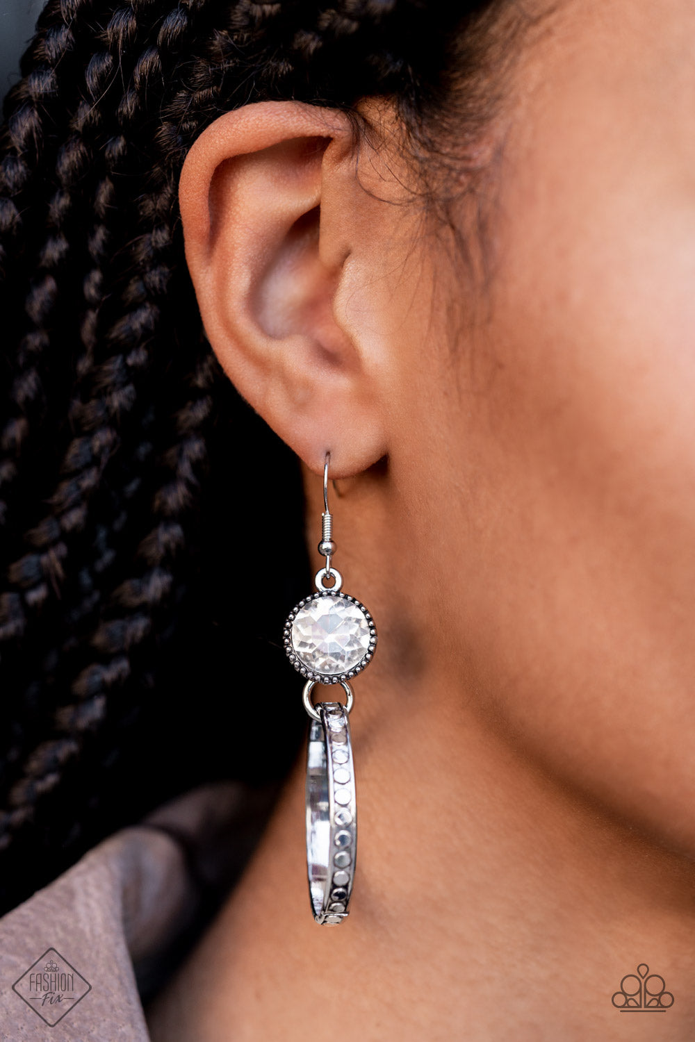 Paparazzi ♥ Standalone Sparkle - White ♥  Earrings