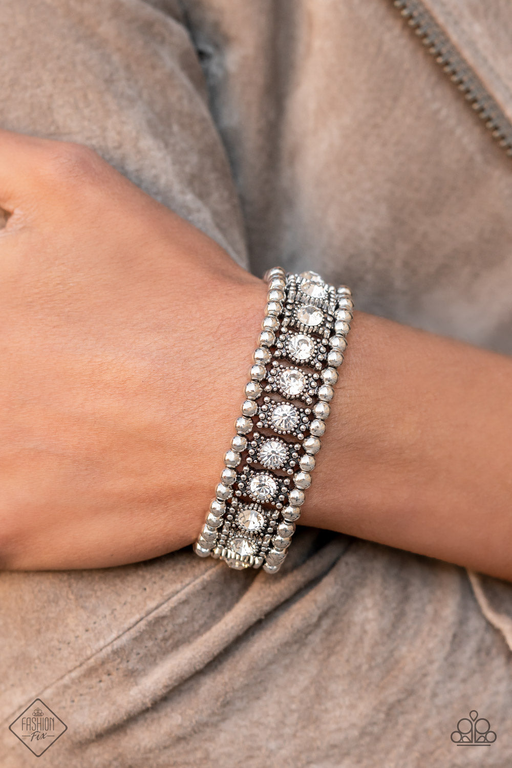 Paparazzi ♥ Ritzy Reboot - White ♥  Bracelet