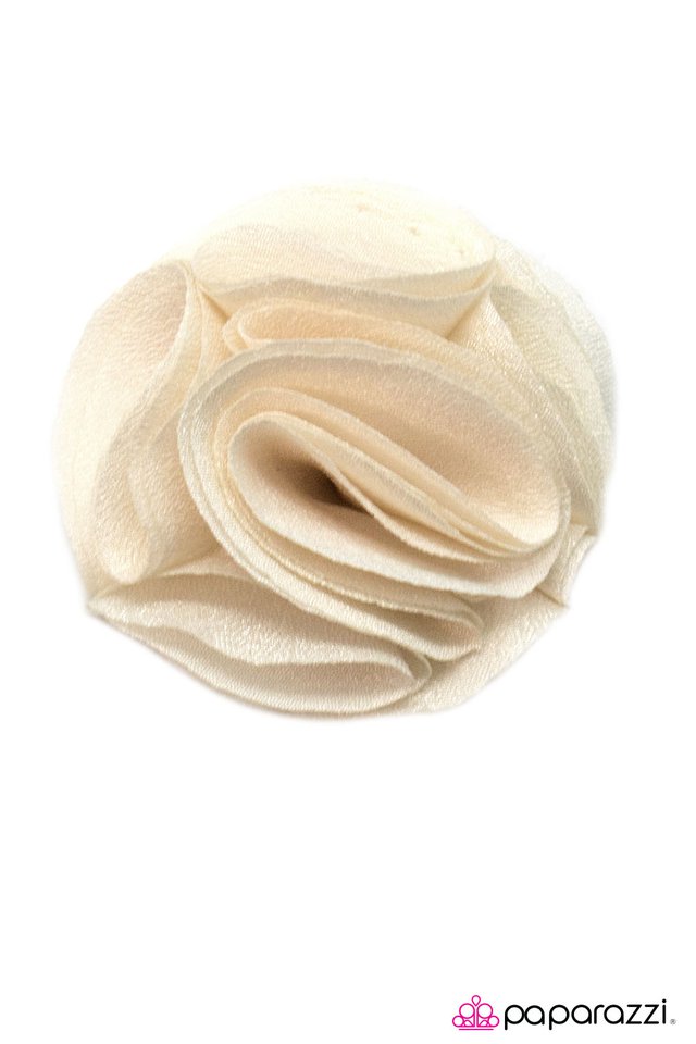 Paparazzi ♥ Kiss And Tell - Tan ♥ Hair Clip