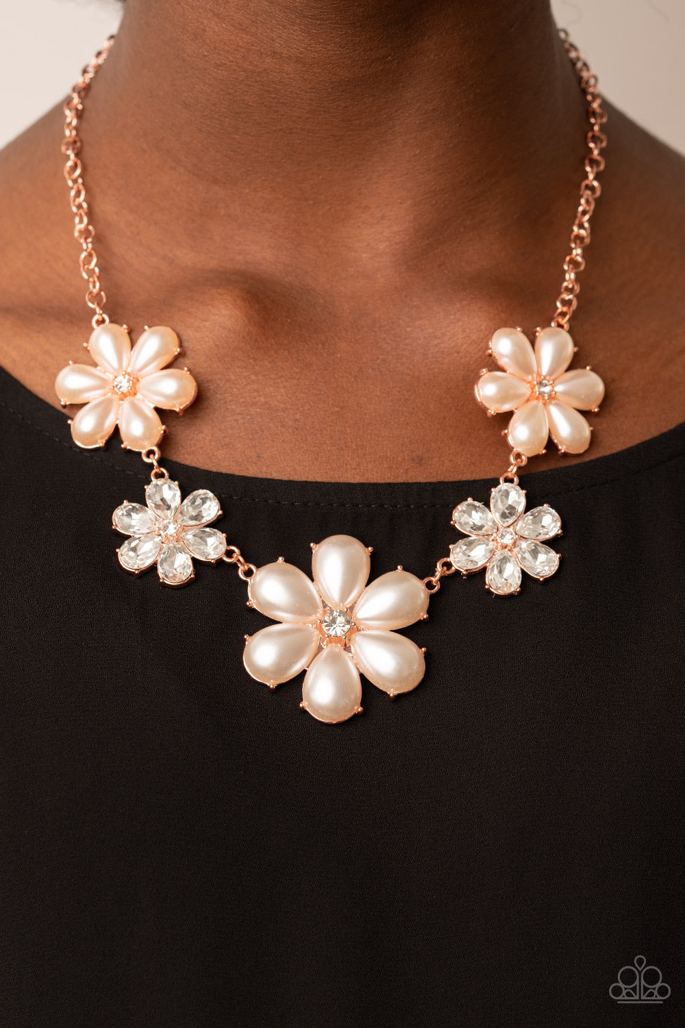 Paparazzi ♥ Fiercely Flowering - Copper ♥  Necklace