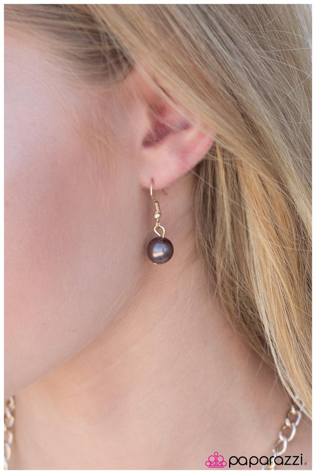 Paparazzi ♥ Luck Be a Lady - Brown ♥ Necklace