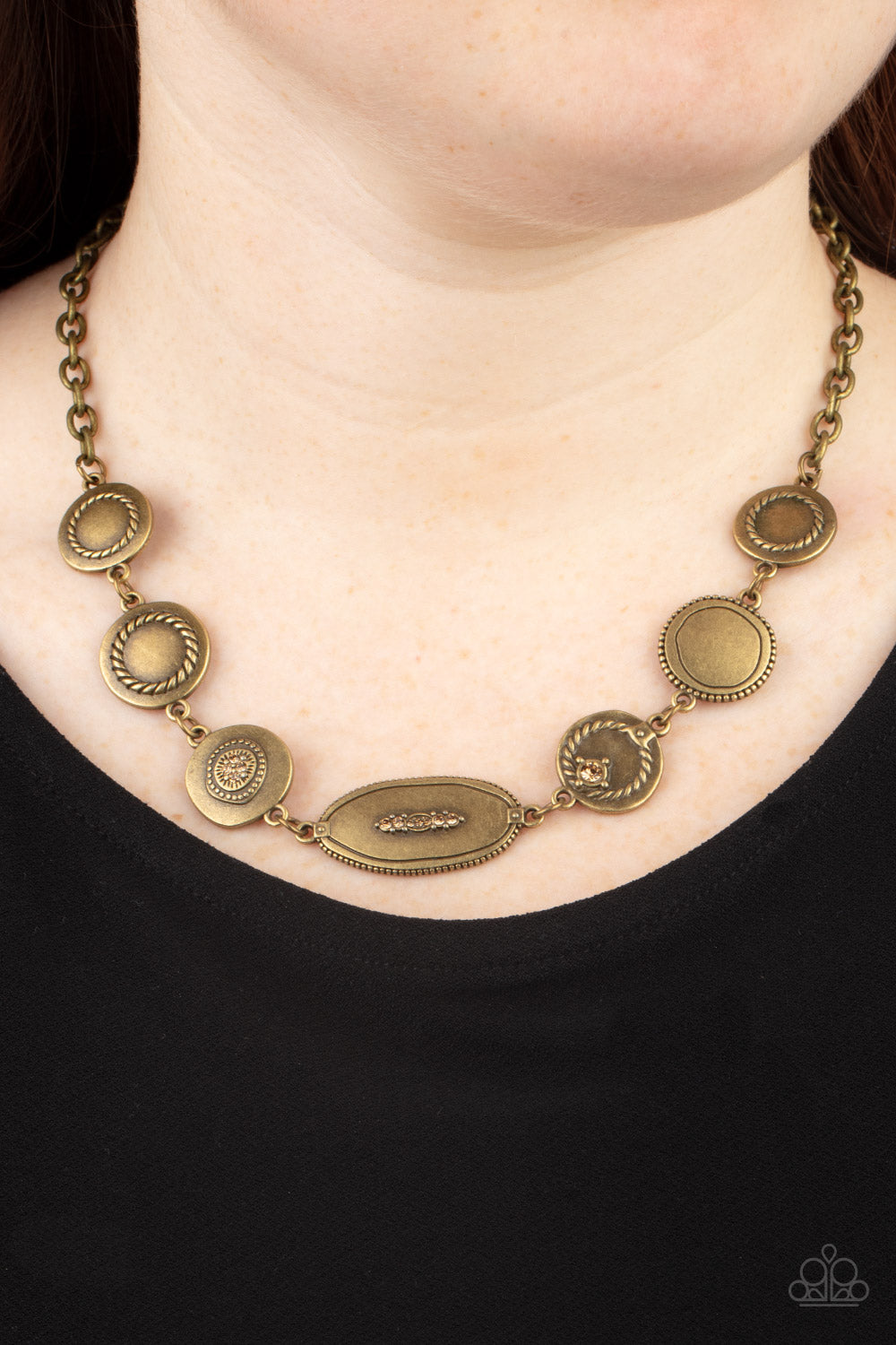 Paparazzi ♥ Uniquely Unconventional - Brass ♥  Necklace