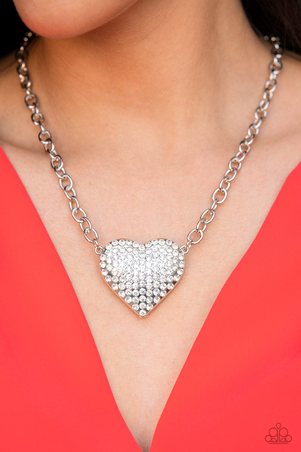 Paparazzi ♥ Heartbreakingly Blingy - White ♥  Necklace
