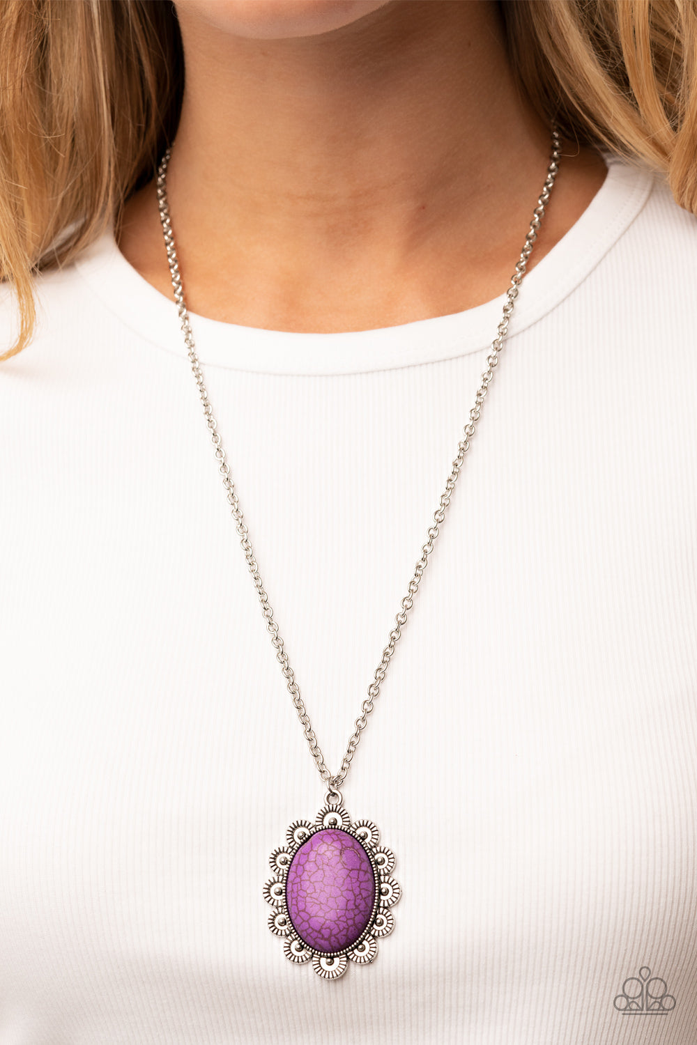 Paparazzi ♥ Daisy Dotted Deserts - Purple ♥  Necklace