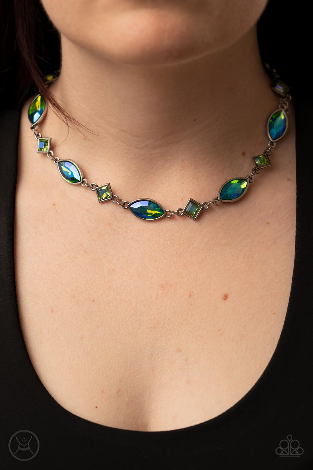 Paparazzi ♥ Prismatic Reinforcements - Green ♥  Necklace