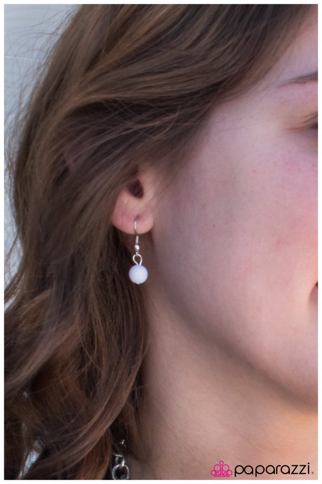 Paparazzi ♥ Catch 22 - White ♥ Necklace