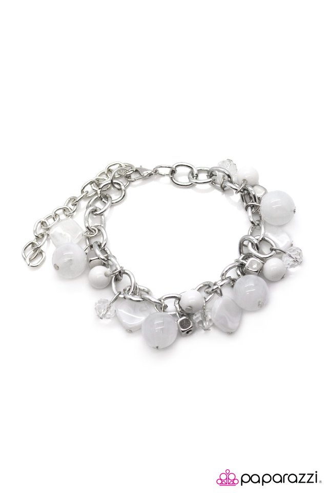 Paparazzi ♥ A Fair Catch - White ♥ Bracelet