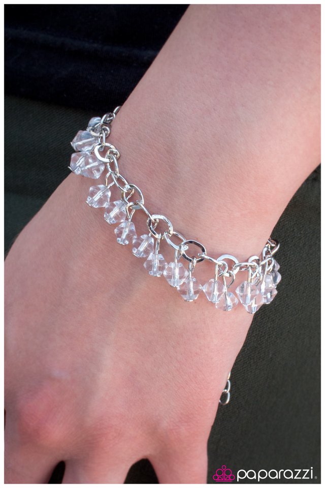 the-opening-act-p9wh-wtxx-031ua