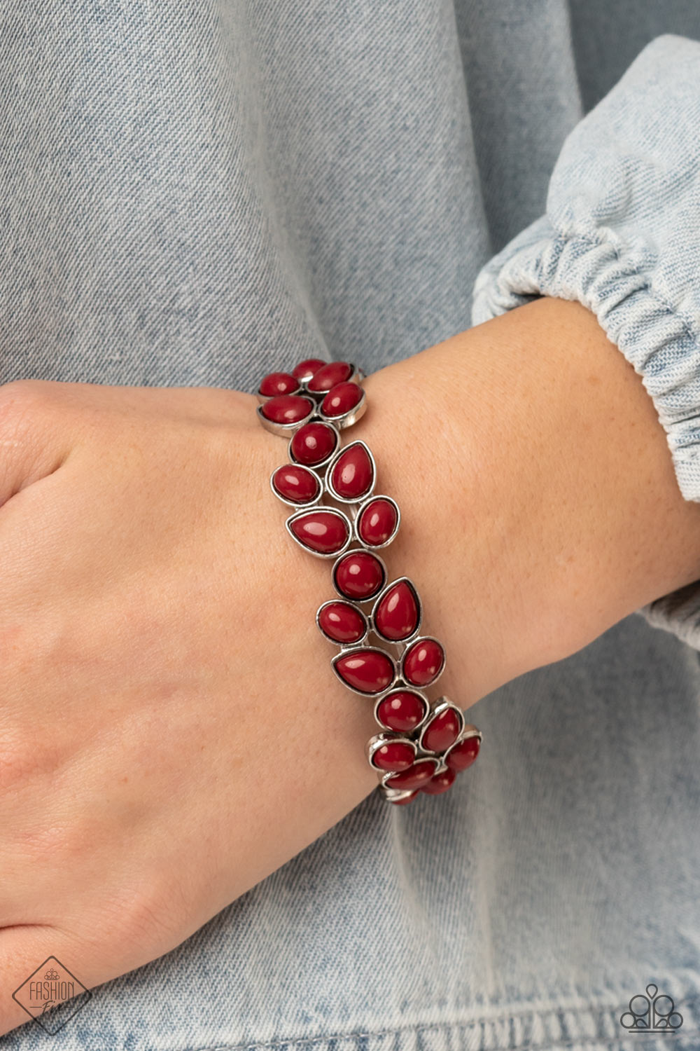 Paparazzi ♥ Marina Romance - Red ♥  Bracelet