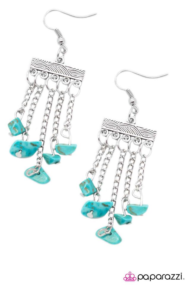 Paparazzi ♥ Natural-Born Bombshell - Blue ♥ Earrings