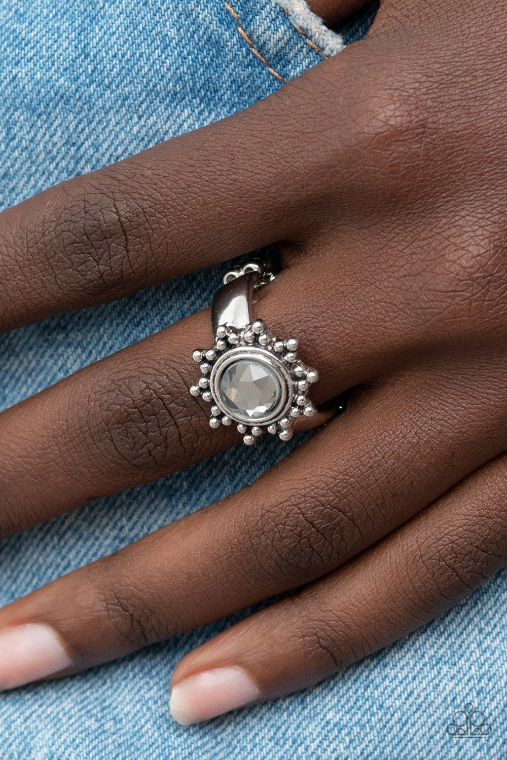 Paparazzi ♥ Expect Sunshine and REIGN - Silver ♥ Ring