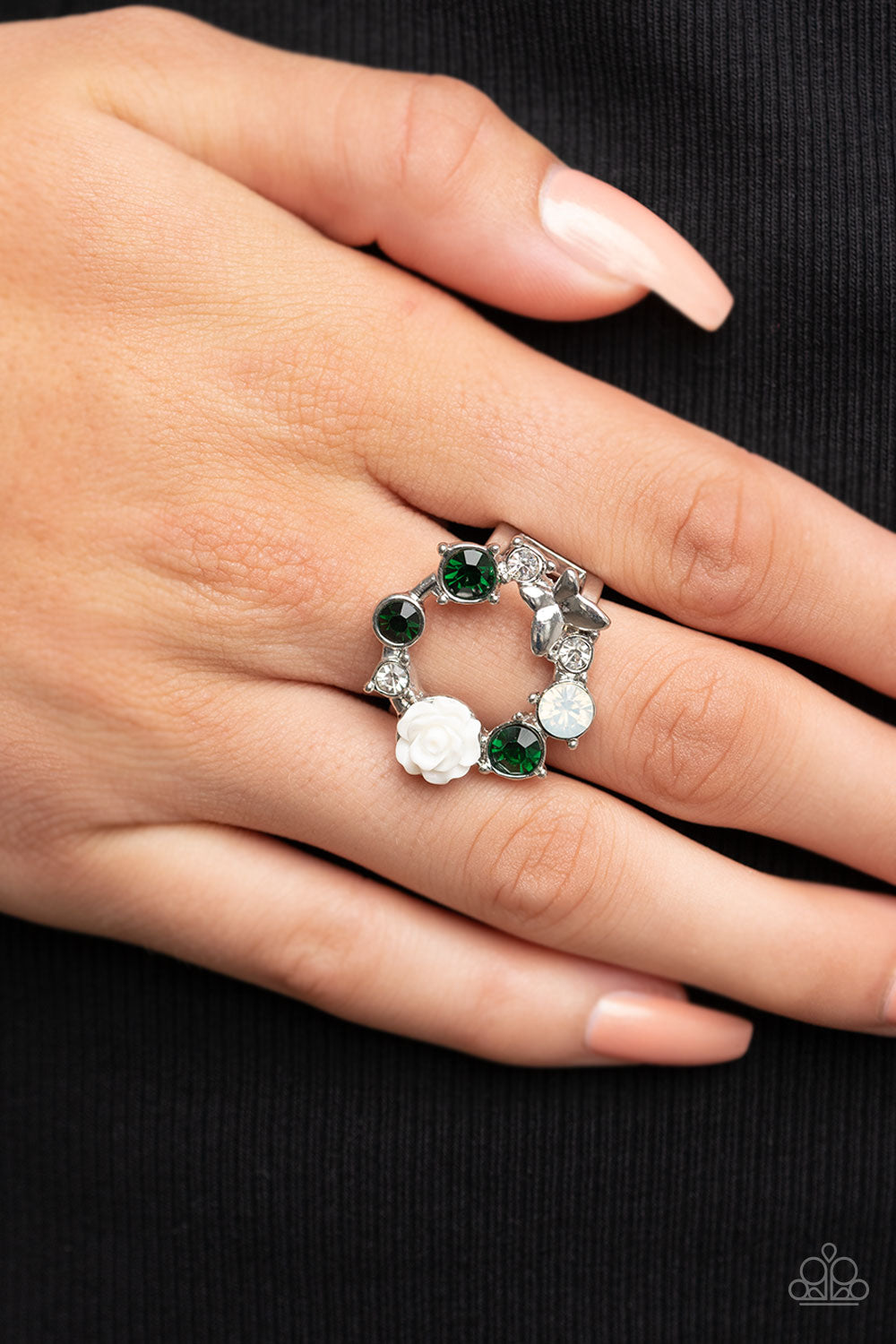 Paparazzi ♥ Butterfly Bustle - Green ♥  Ring