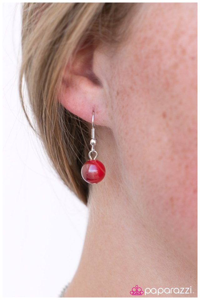 Paparazzi ♥ Global Warming - Red ♥ Necklace