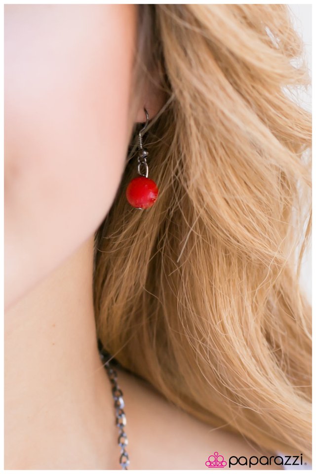 Paparazzi ♥ The Rocker - Red ♥ Necklace