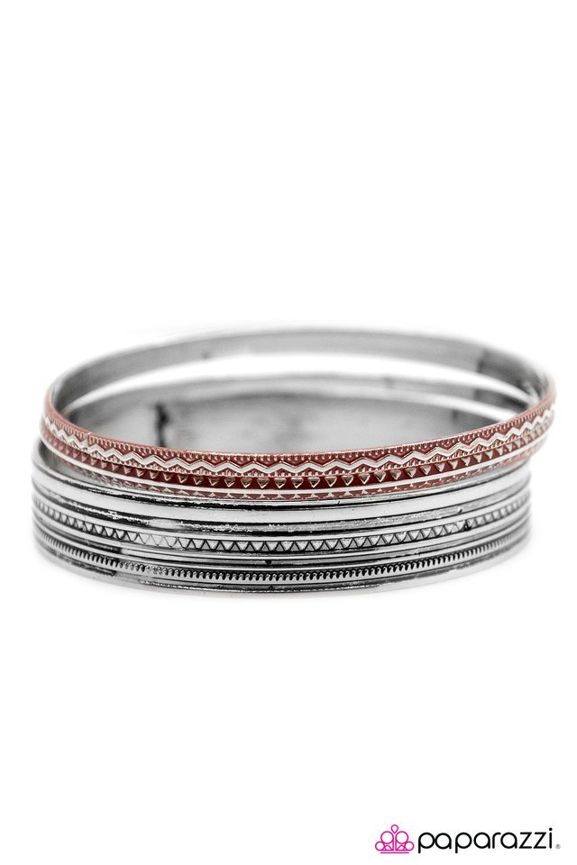 Paparazzi ♥ Desert Cobra - Red ♥ Bracelet