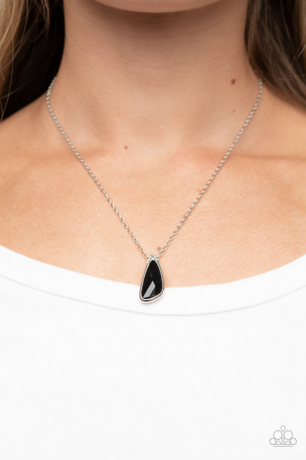Paparazzi ♥ Envious Extravagance - Black ♥  Necklace