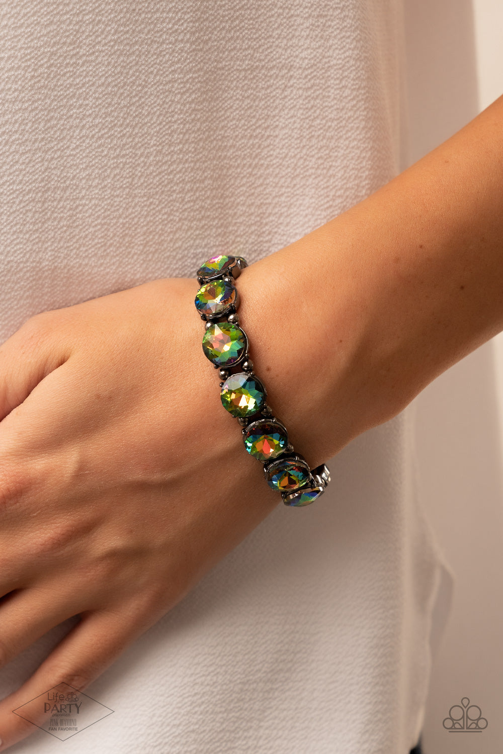 Paparazzi ♥ Glitzy Glamorous - Multi ♥  Bracelet