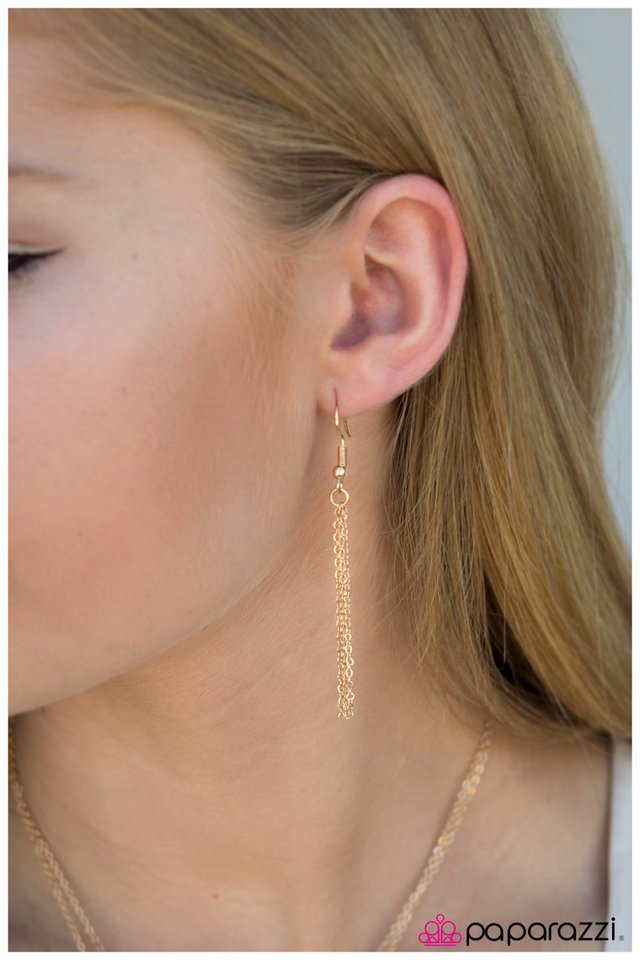 Paparazzi ♥ Finding Forever - Gold ♥ Necklace