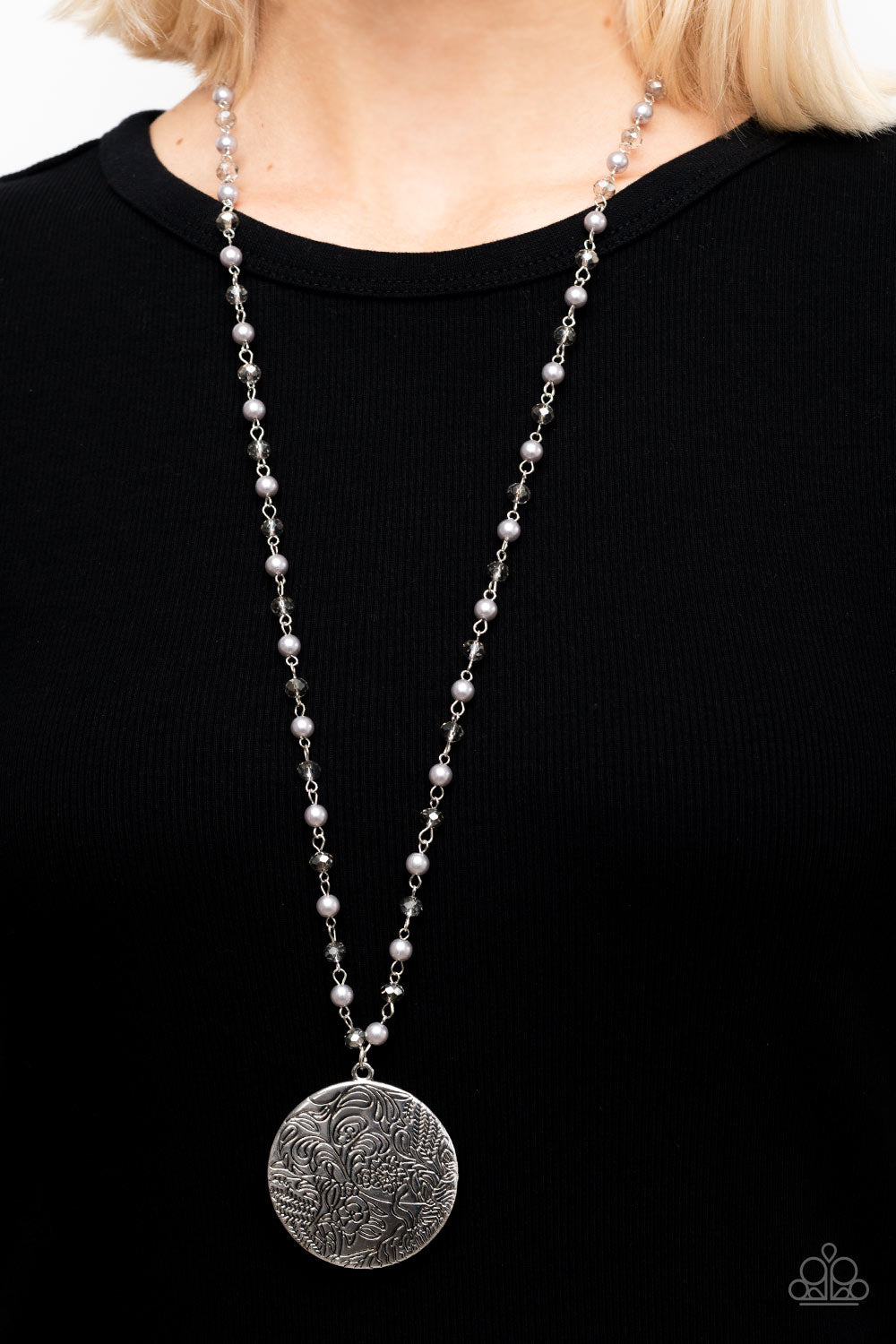 Paparazzi ♥ Secret Cottage - Silver ♥  Necklace