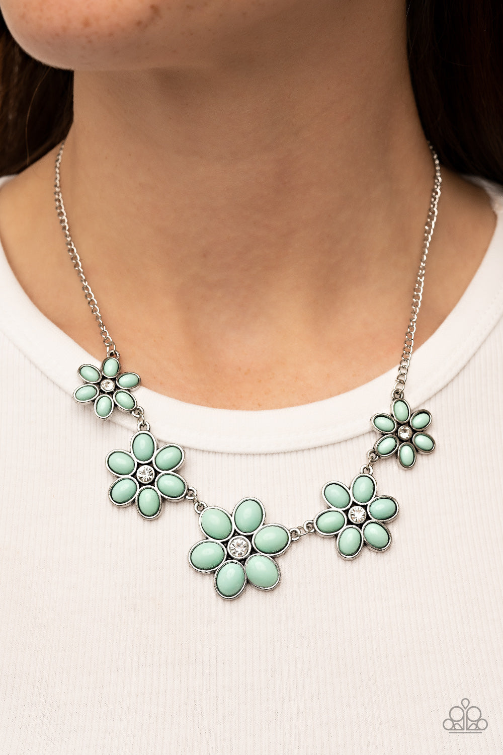 Paparazzi ♥ Prairie Party - Green ♥  Necklace