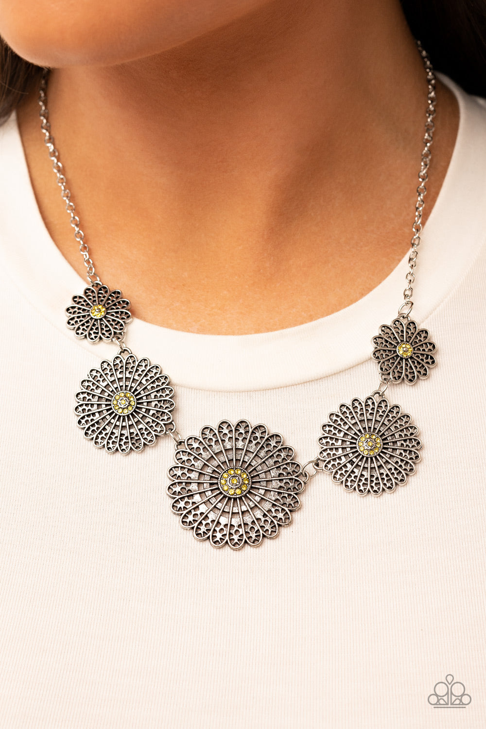 Paparazzi ♥ Marigold Meadows - Yellow ♥  Necklace