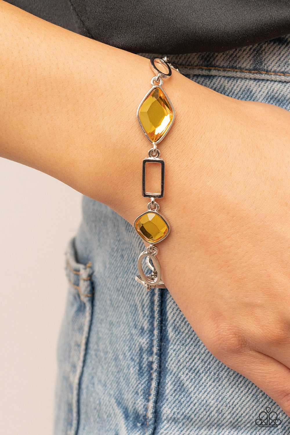 dazzle-for-days-yellow-p9re-ywxx-029xx