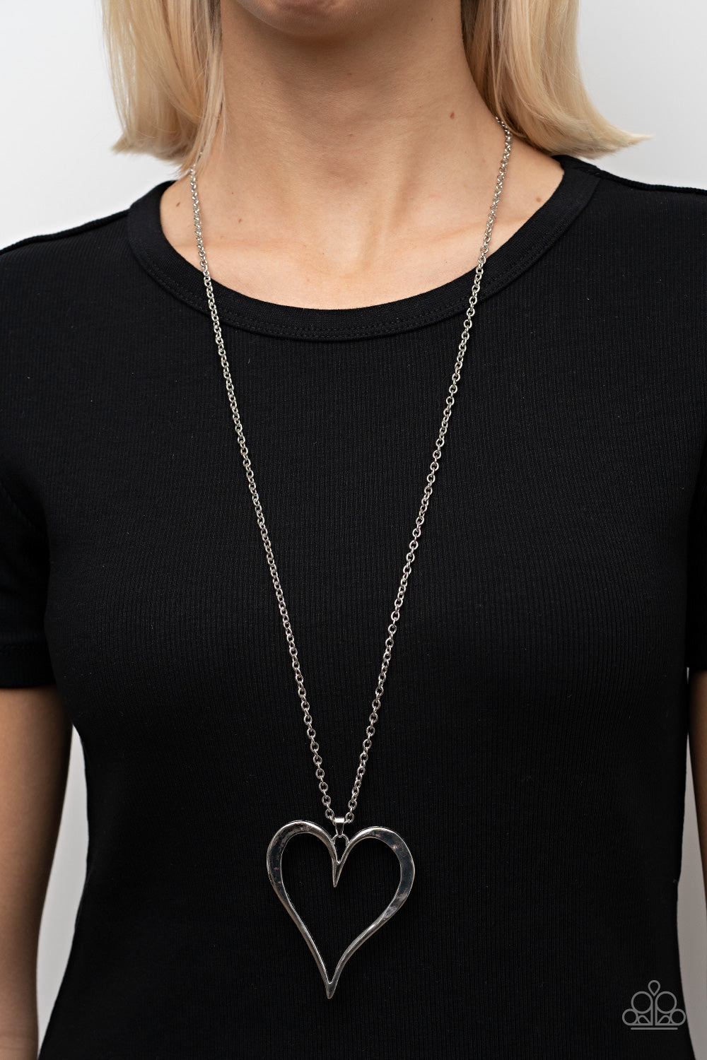Paparazzi ♥ Hopelessly In Love - Silver ♥  Necklace