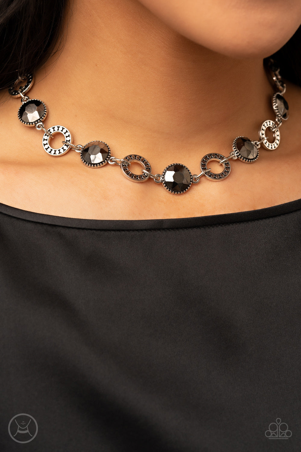 Paparazzi ♥ Rhinestone Rollout - Silver ♥  Necklace
