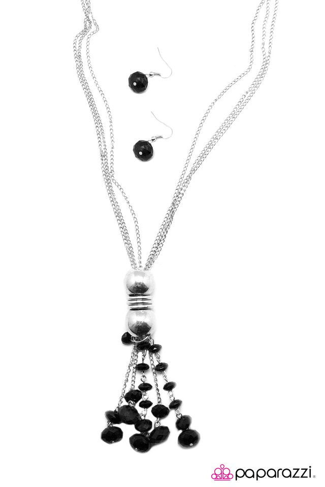 Paparazzi ♥ Not A Moment Too Soon - Black ♥ Necklace