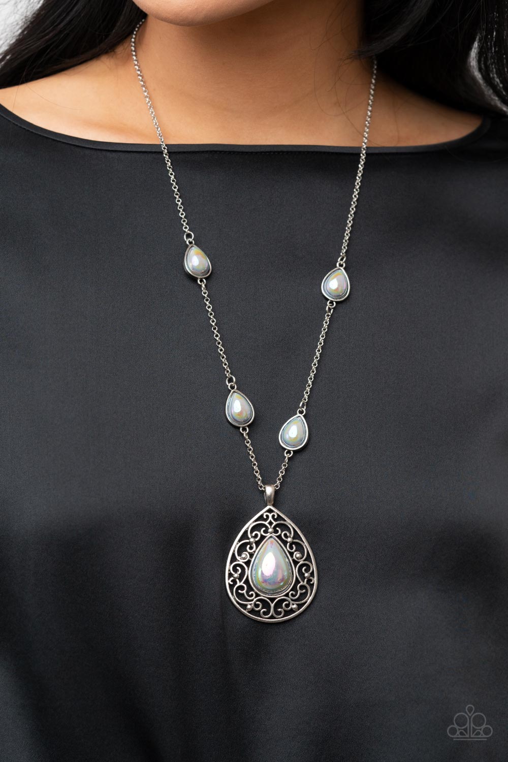 Paparazzi ♥ Magical Masquerade - Silver ♥  Necklace