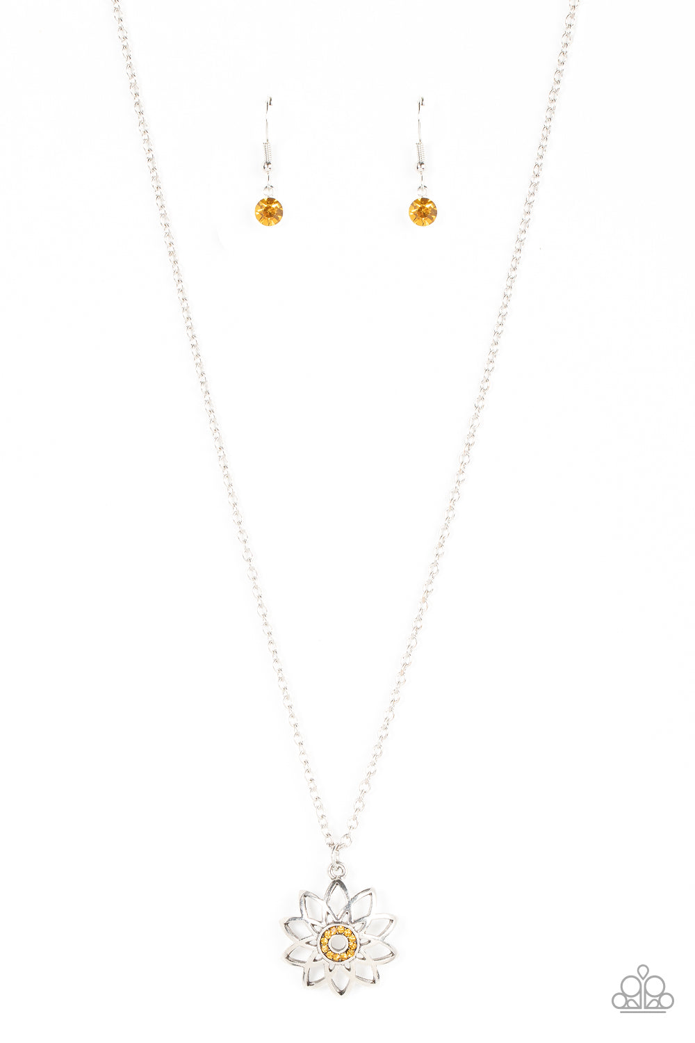 farmstead-fairytale-yellow-p2se-ywxx-213xx