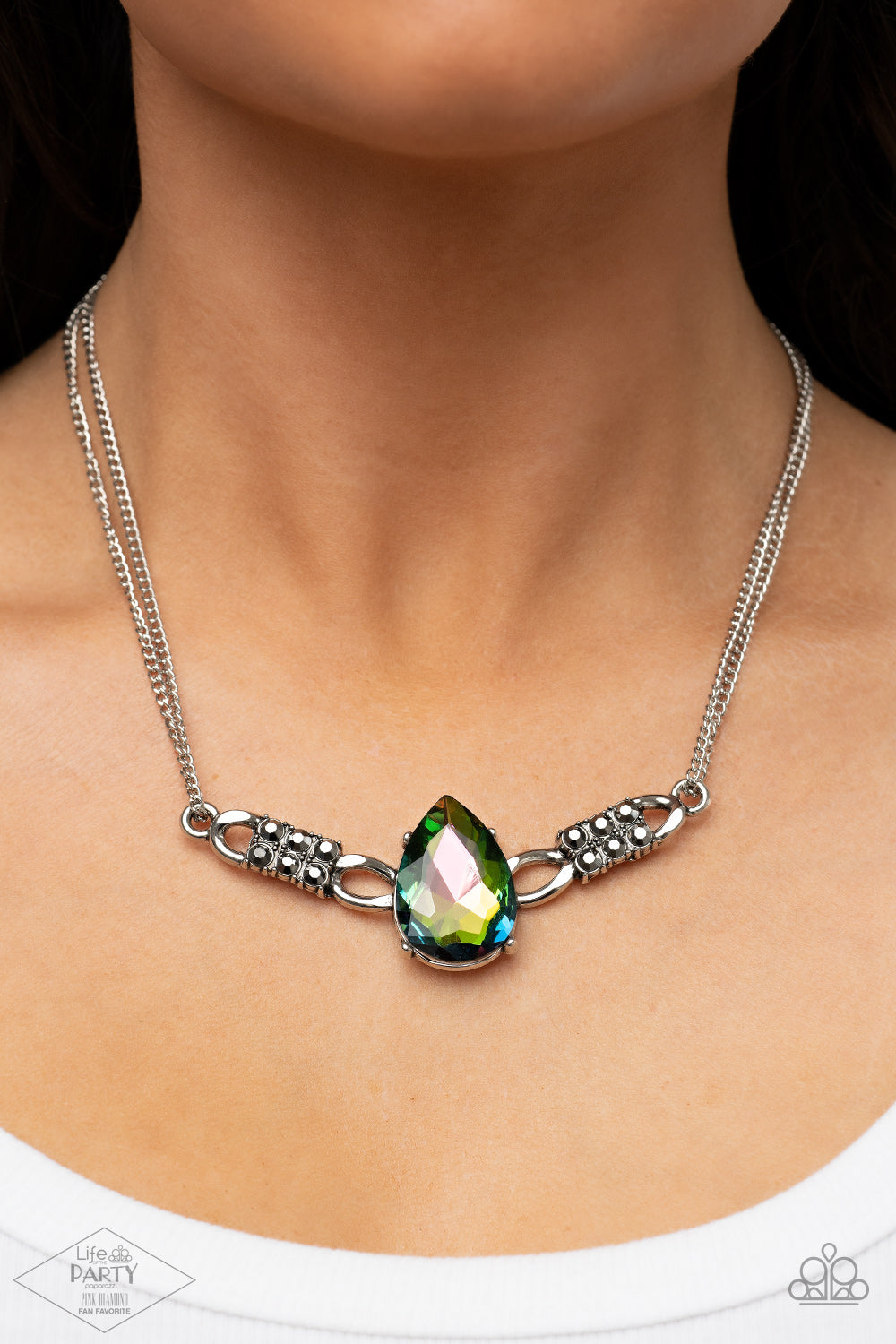 Paparazzi ♥ Way To Make An Entrance - Multi ♥  Necklace