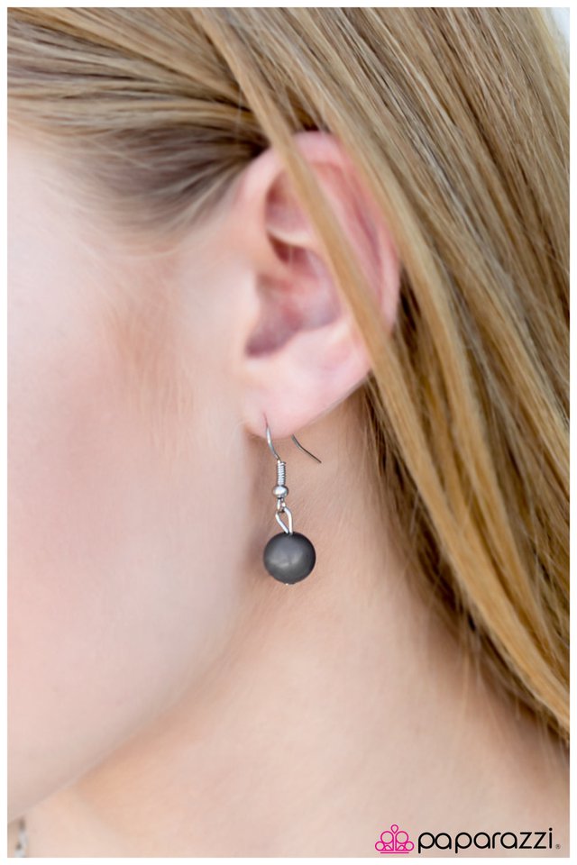 Paparazzi ♥ Cast In Stone - Silver ♥ Necklace