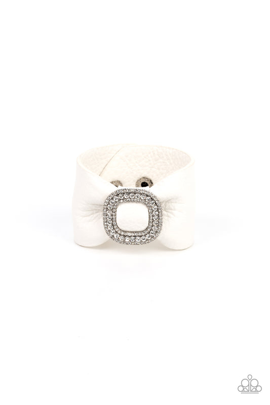 lights-selfie-action-white-p9di-urwt-076xx