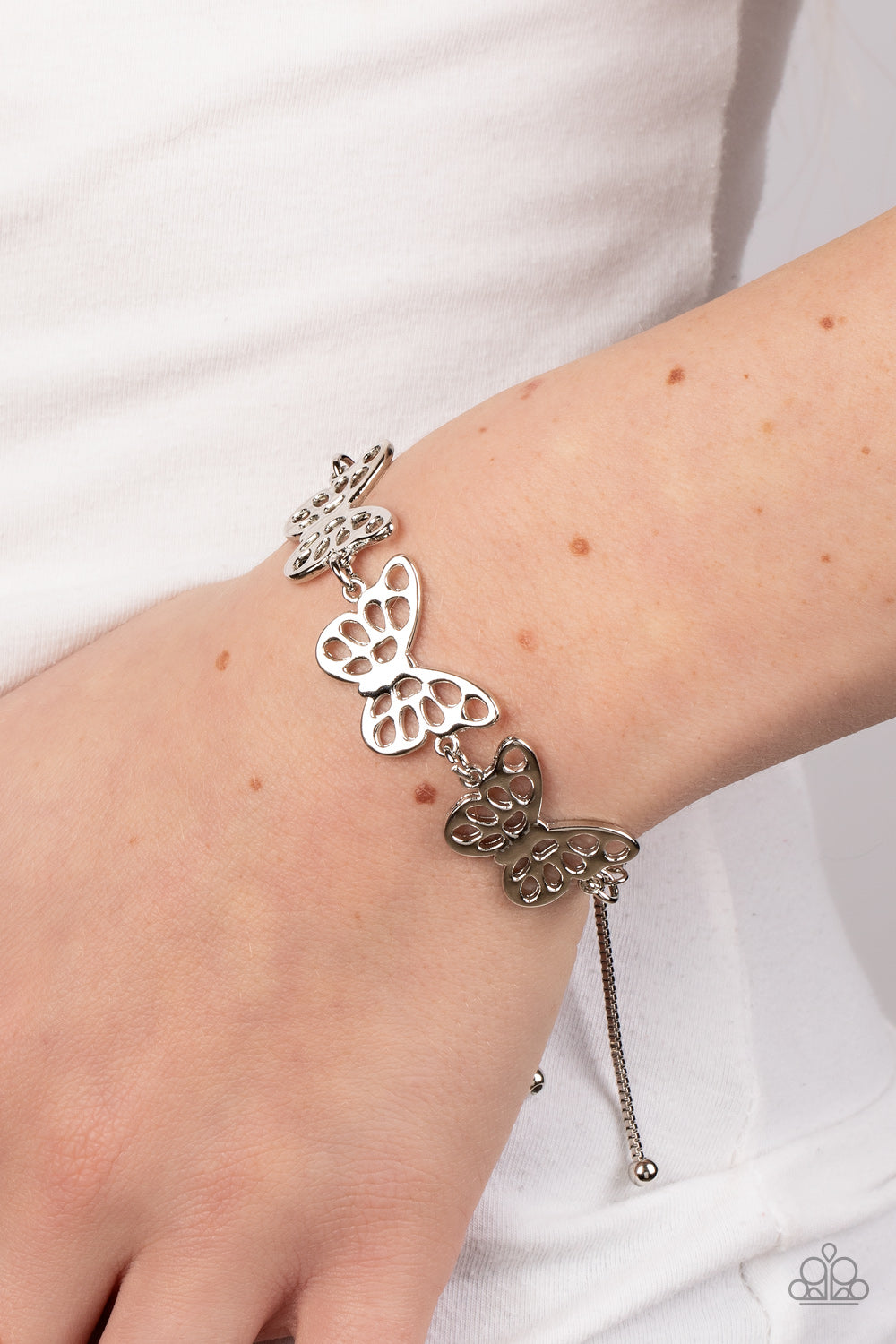 Paparazzi ♥ Put a WING on It - Silver ♥  Bracelet
