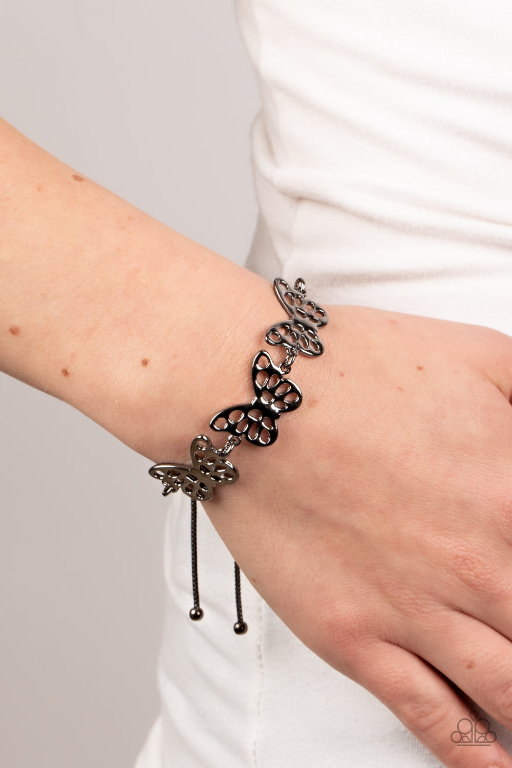 Paparazzi ♥ Put a WING on It - Black ♥  Bracelet