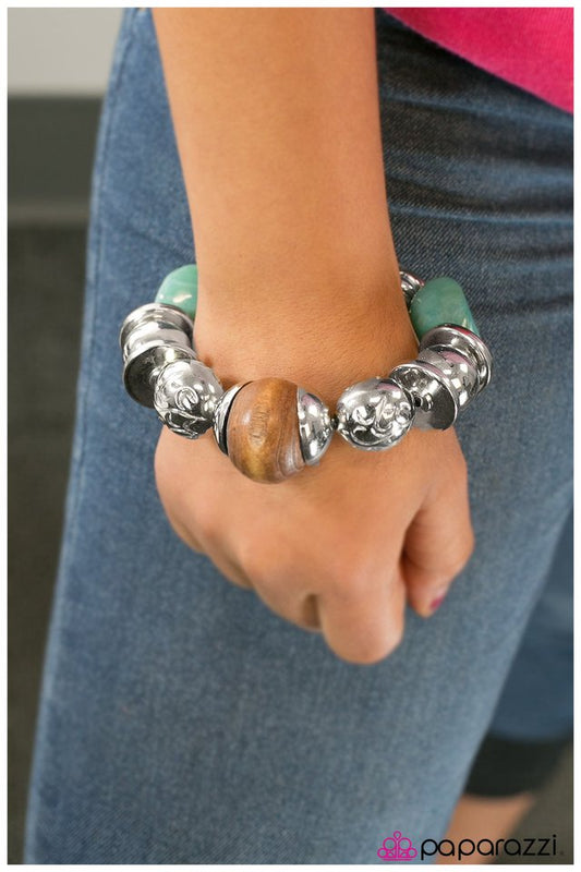 glass-half-full-blue-p9se-blxx-029xx