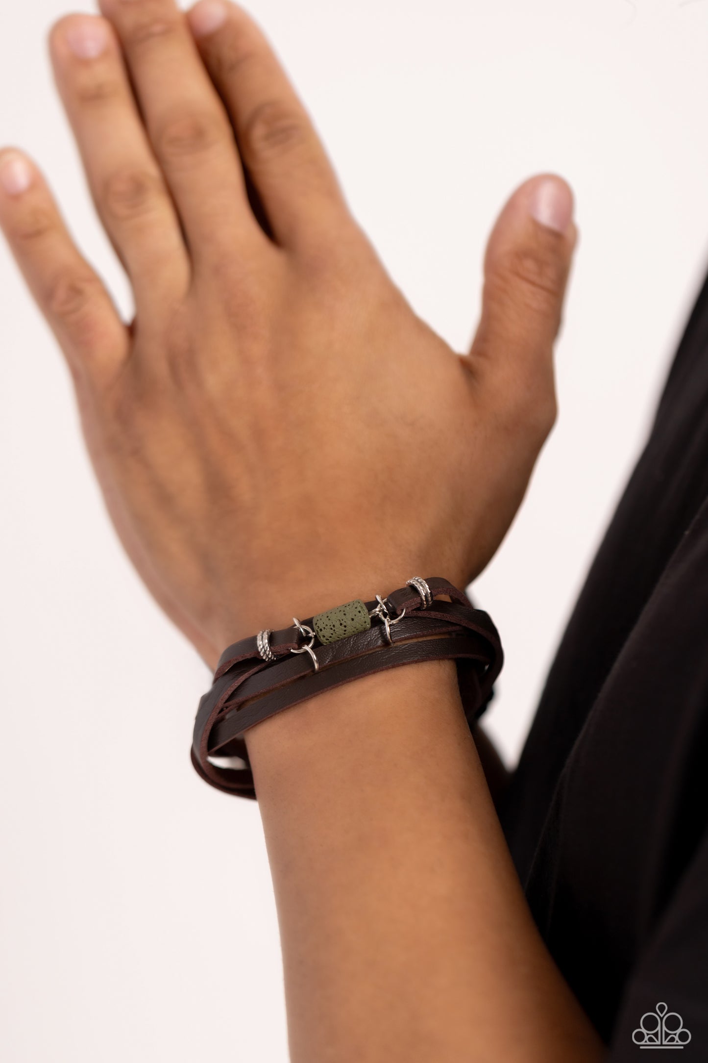 metamorphic-monument-green-p9ur-grxx-189xx