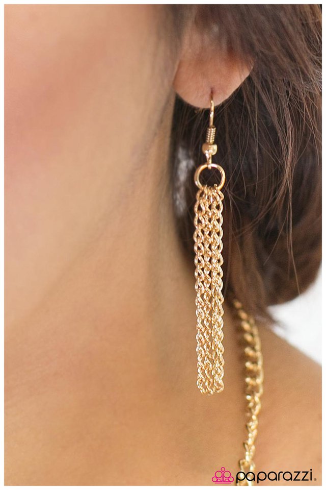 Paparazzi ♥ Pure Instinct - Gold ♥ Necklace