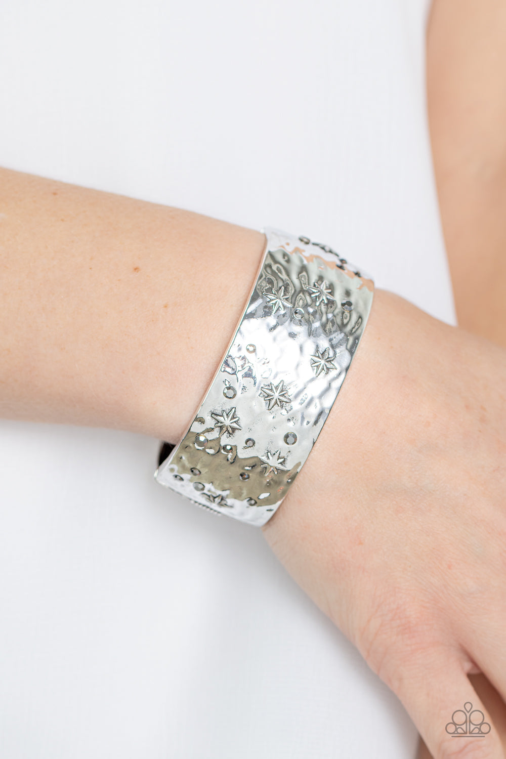 Paparazzi ♥ Across the Constellations - Silver ♥  Bracelet