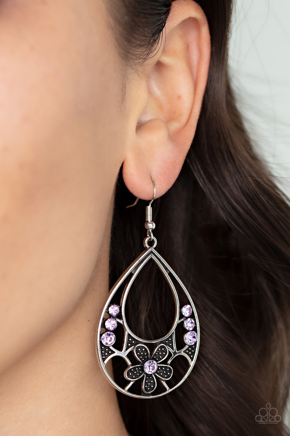 Paparazzi ♥ Meadow Marvel - Purple ♥  Earrings
